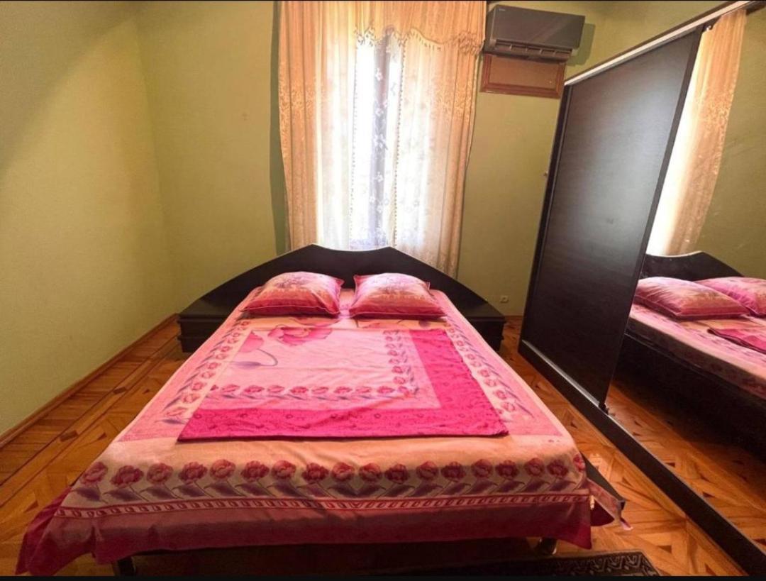 Hotel G I O Samtredia Екстериор снимка
